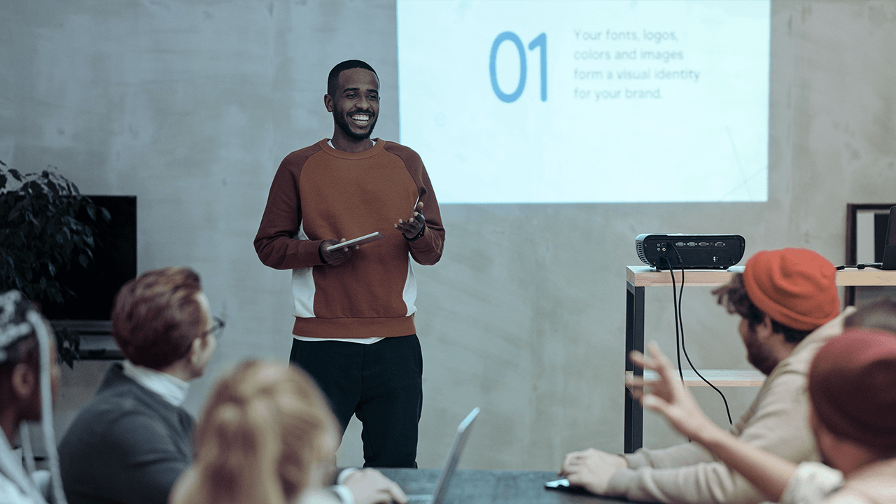 Von der Präsentation bis zum Versand: Marketingunterlagen professionell zum Kunden bringen